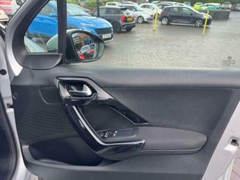 Peugeot 208 1.2 VTi Access+ Euro 5 5dr