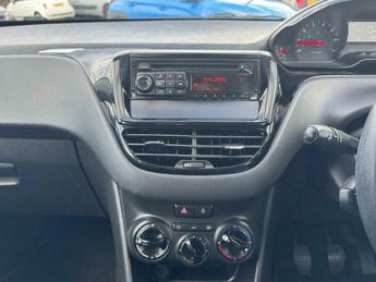 Peugeot 208 1.2 VTi Access+ Euro 5 5dr