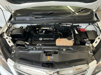 Vauxhall Mokka 1.6i Tech Line 2WD Euro 6 (s/s) 5dr