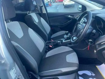 Ford Focus 1.0T EcoBoost Zetec Euro 5 (s/s) 5dr