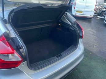 Ford Focus 1.0T EcoBoost Zetec Euro 5 (s/s) 5dr
