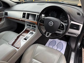 Jaguar XF D LUXURY