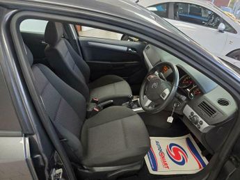 Vauxhall Astra 1.4i 16v SXi 5dr