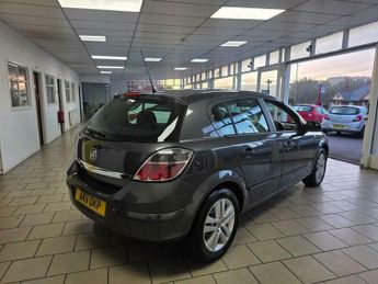 Vauxhall Astra 1.4i 16v SXi 5dr