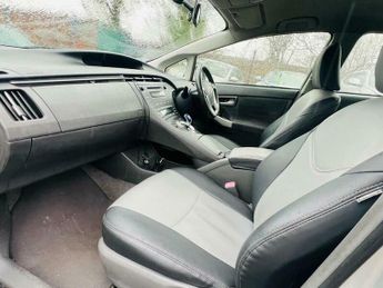 Toyota Prius 1.8 VVT-h T3 CVT Euro 5 (s/s) 5dr