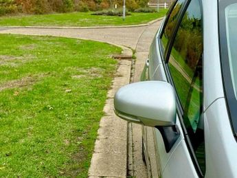 Toyota Prius 1.8 VVT-h T3 Hatchback 5dr Petrol Hybrid CVT Euro 5 (s/s) (136 p