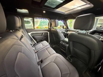Land Rover Defender X-DYNAMIC SE [WARRANTY UNTIL 9/27 AND 1X SERVICE]