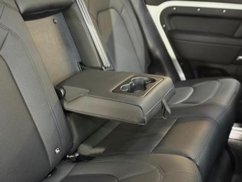 Land Rover Defender X-DYNAMIC SE [WARRANTY UNTIL 9/27 AND 1X SERVICE]