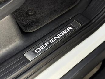 Land Rover Defender X-DYNAMIC SE [WARRANTY UNTIL 9/27 AND 1X SERVICE]