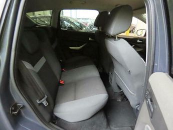 Ford Kuga 2.0 TDCi Zetec 2WD Euro 5 5dr