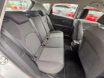 SEAT Leon 1.6 TDI CR SE Hatchback 5dr Diesel DSG Euro 5 (s/s) (105 ps)