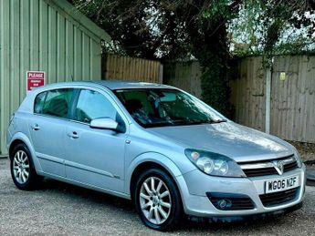 Vauxhall Astra 1.8i 16v Design Sport Hatch 3dr Petrol Automatic (194 g/km, 123 