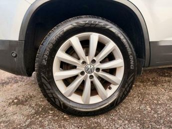 Volkswagen Tiguan 2.0 TDI BlueMotion Tech Match DSG 4WD Euro 5 (s/s) 5dr