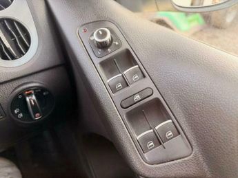 Volkswagen Tiguan 2.0 TDI BlueMotion Tech Match DSG 4WD Euro 5 (s/s) 5dr