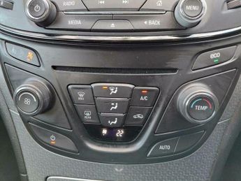 Vauxhall Insignia 2.0 CDTi ecoFLEX Design Nav Sports Tourer Euro 5 (s/s) 5dr