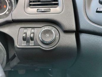 Vauxhall Insignia 2.0 CDTi ecoFLEX Design Nav Sports Tourer Euro 5 (s/s) 5dr