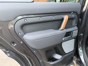 Land Rover Defender 3.0 P400 MHEV X SUV 5dr Petrol Auto 4WD Euro 6 (s/s) (400 ps)