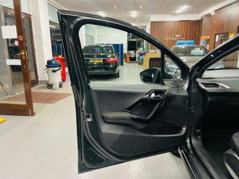 Peugeot 208 1.2 VTi Access+ Euro 5 5dr