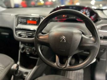 Peugeot 208 1.2 VTi Access+ Euro 5 5dr