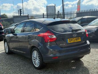 Ford Focus 1.0T EcoBoost Zetec Euro 5 (s/s) 5dr