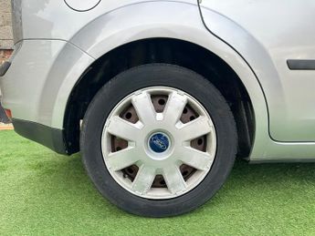 Ford Focus LX