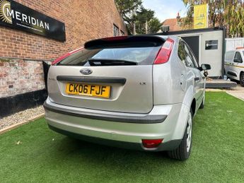 Ford Focus LX