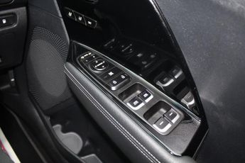 Kia Niro 1.6 GDi 4 HYBRID DCT AUTO
