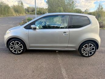 Volkswagen up! HIGH UP!