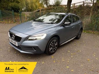 Volvo V40 T3 CROSS COUNTRY NAV PLUS