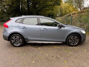 Volvo V40 T3 CROSS COUNTRY NAV PLUS