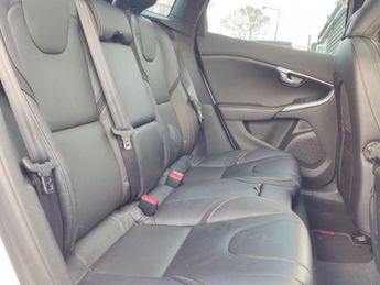 Volvo V40 Luxury Variant_V40 T4 SE Lux