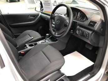 Mercedes-Benz A Class 1.5 A160 Classic SE CVT 5dr