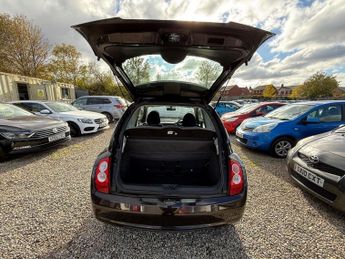 Nissan Micra 25