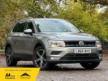 Volkswagen Tiguan SE NAVIGATION TSI BLUEMOTION TECHNOLOGY