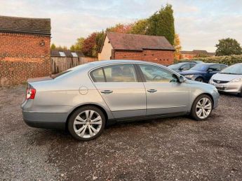 Volkswagen Passat 2.0 TDI Highline DSG Euro 4 4dr