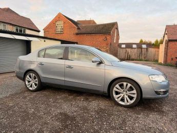 Volkswagen Passat 2.0 TDI Highline DSG Euro 4 4dr