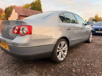 Volkswagen Passat 2.0 TDI Highline DSG Euro 4 4dr