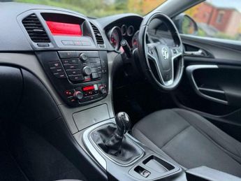 Vauxhall Insignia 2.0 CDTi ecoFLEX Exclusiv Euro 5 (s/s) 5dr