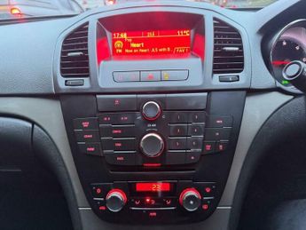 Vauxhall Insignia 2.0 CDTi ecoFLEX Exclusiv Euro 5 (s/s) 5dr