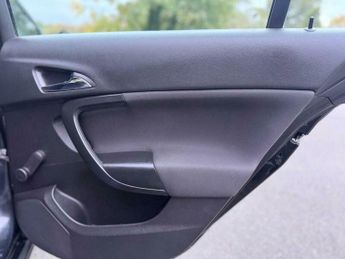 Vauxhall Insignia 2.0 CDTi ecoFLEX Exclusiv Euro 5 (s/s) 5dr