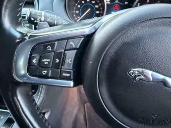 Jaguar F-Pace 2.0 D180 R-Sport Auto AWD Euro 6 (s/s) 5dr