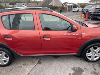 Dacia Sandero STEPWAY LAUREATE TCE