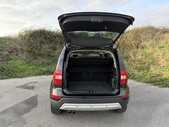 Skoda Yeti 2.0 TDI Laurin & Klement Outdoor 5dr Diesel DSG 4WD Euro 5 (140 
