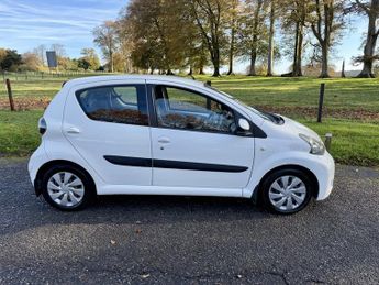 Toyota AYGO VVT-I MOVE WITH STYLE
