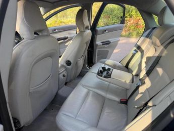 Volvo S40 2.4 SE Geartronic 4dr