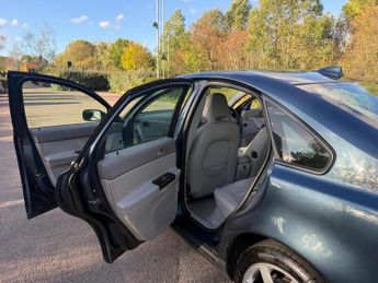 Volvo S40 2.4 SE Geartronic 4dr
