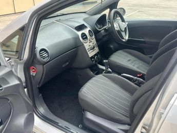 Vauxhall Corsa 1.4i 16v Club 5dr