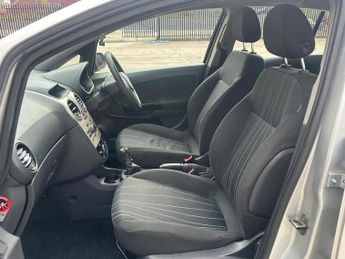 Vauxhall Corsa 1.4i 16v Club 5dr