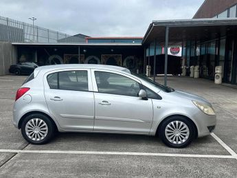 Vauxhall Corsa 1.4i 16v Club 5dr