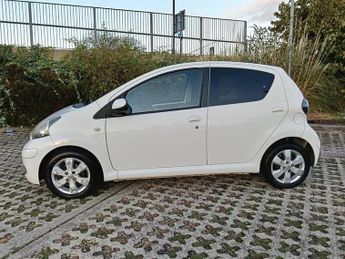 Toyota AYGO 1.0 VVT-i Go Hatchback 5dr Petrol Manual Euro 5 (67 ps)